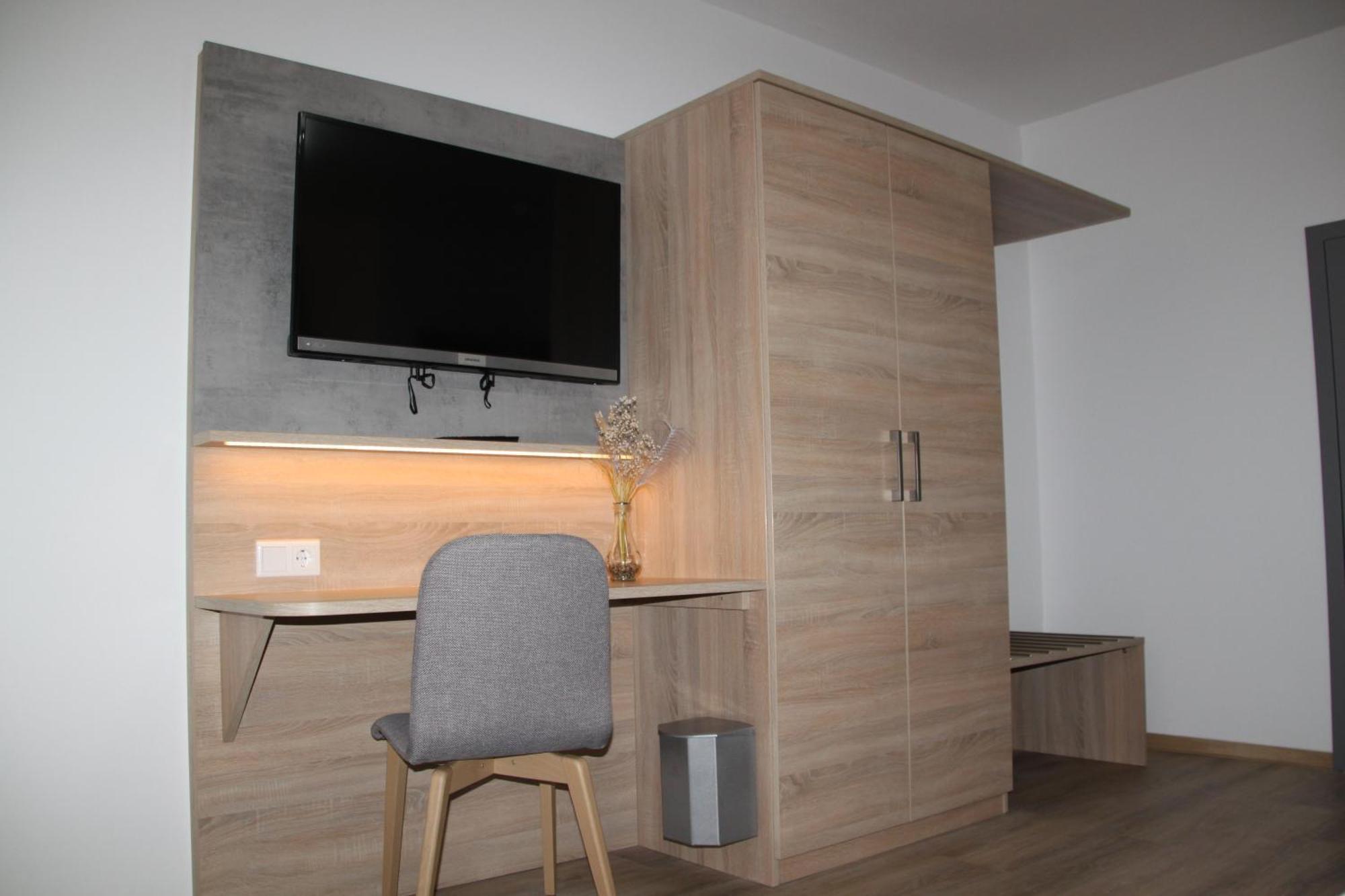 Hotel & Restaurant Am Kirschberg Alten Buseck Экстерьер фото